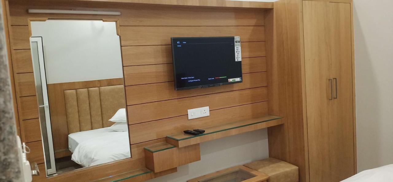 הרידוואר Hotel Ganga Rani מראה חיצוני תמונה