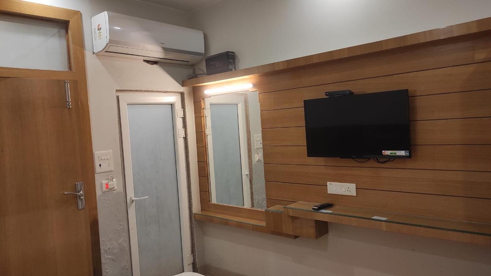 הרידוואר Hotel Ganga Rani מראה חיצוני תמונה